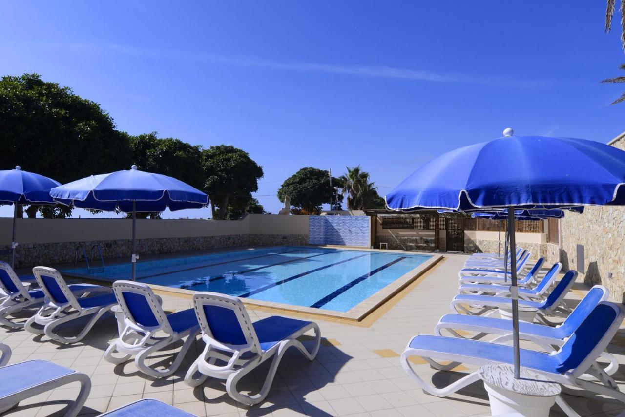 Oasis Hotel Residence Resort LMP Exterior foto