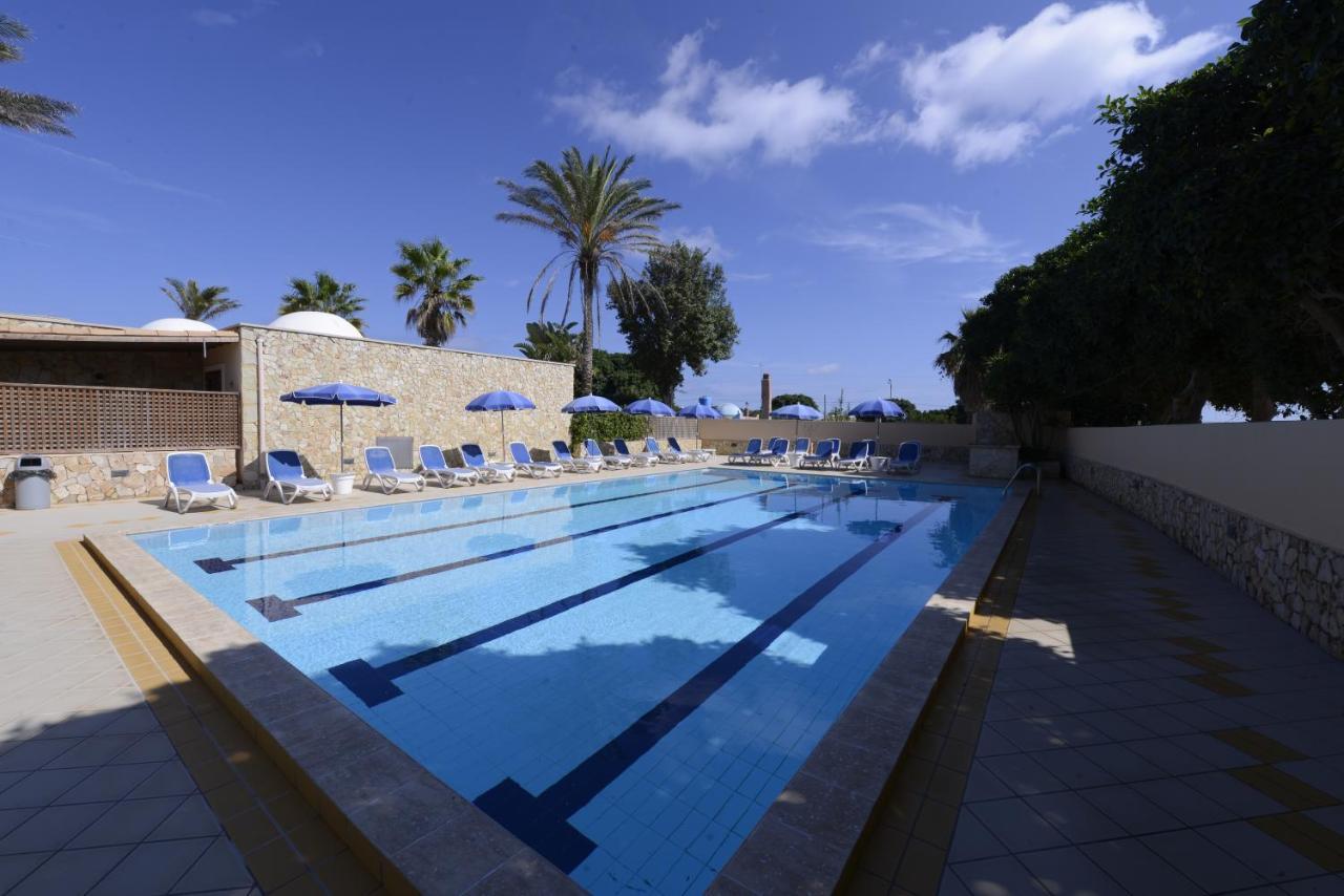 Oasis Hotel Residence Resort LMP Exterior foto